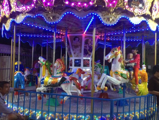 MÂM XOAY NỮ HOÀNG